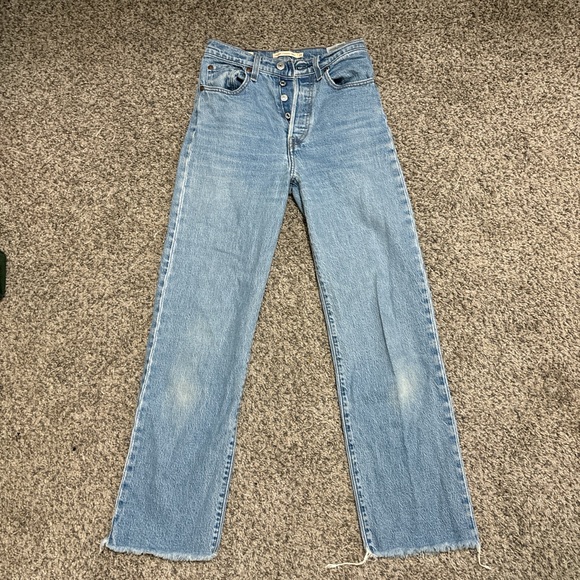 Levis Ribcage High Rise Jeans - Picture 6 of 7